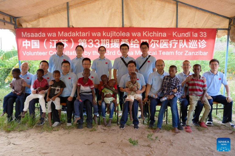 Chinese doctors win hearts with dedication in Tanzania’s Zanzibar